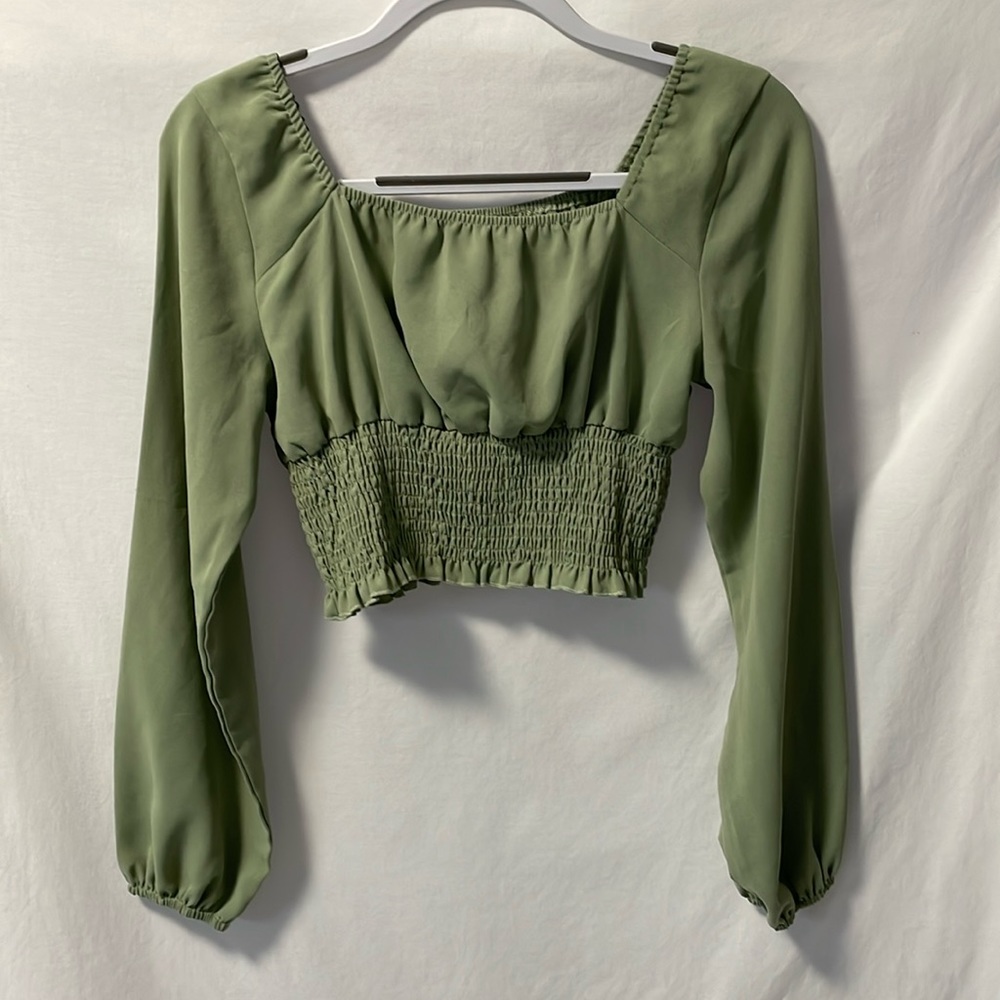 Shein super soft cropped shirt with elastic around ribcage in sage green